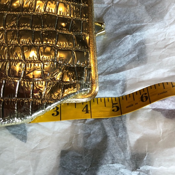 Vintage Style Cosmetic Bag, Dual Use, Snap/Zip Closure, Gold - Picture 8 of 16